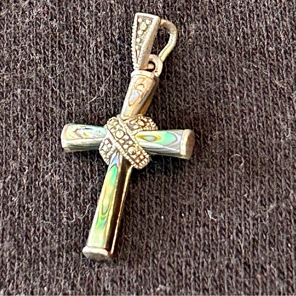 925 Sterling Silver Abalone Marcasite  MOP Cross Pendant Iridescent - Picture 3 of 6